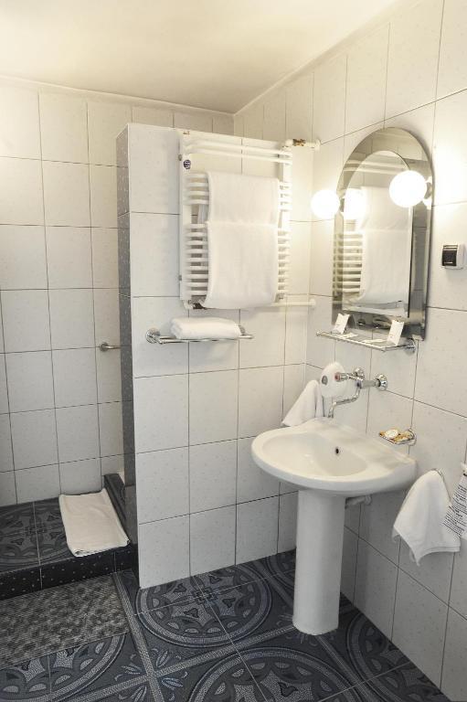 Hotel Pzmot Lublin Habitación foto