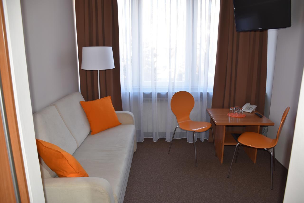 Hotel Pzmot Lublin Exterior foto